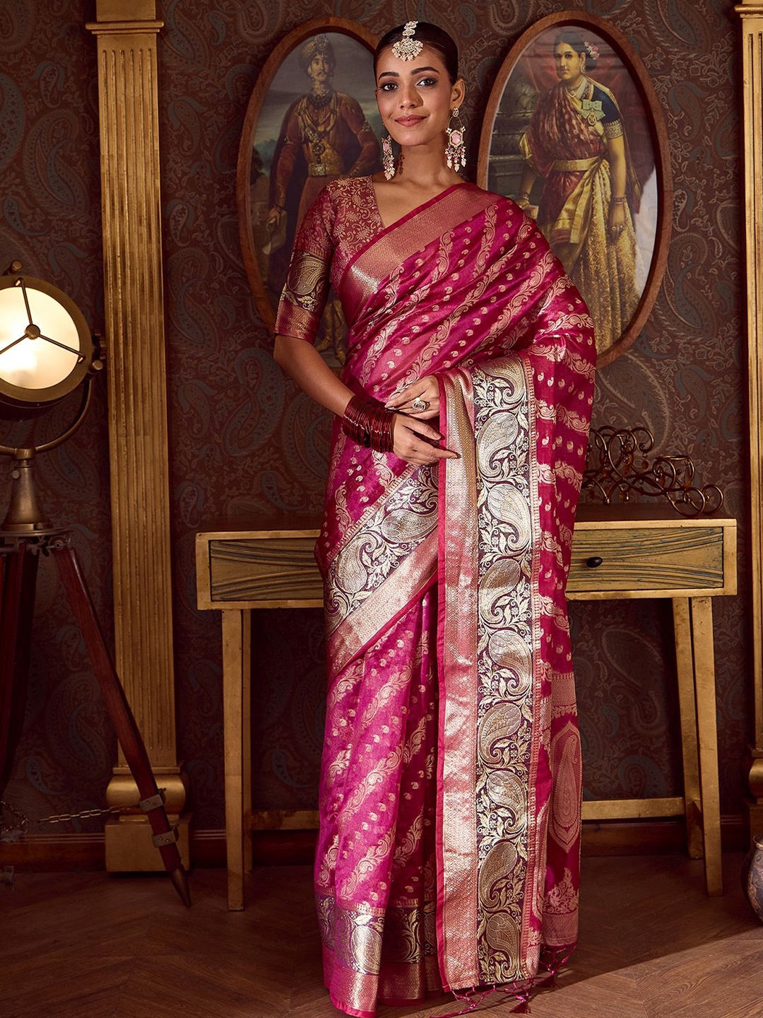 

Dori Woven Design Zari Banarasi Heavy Work Saree, Pink