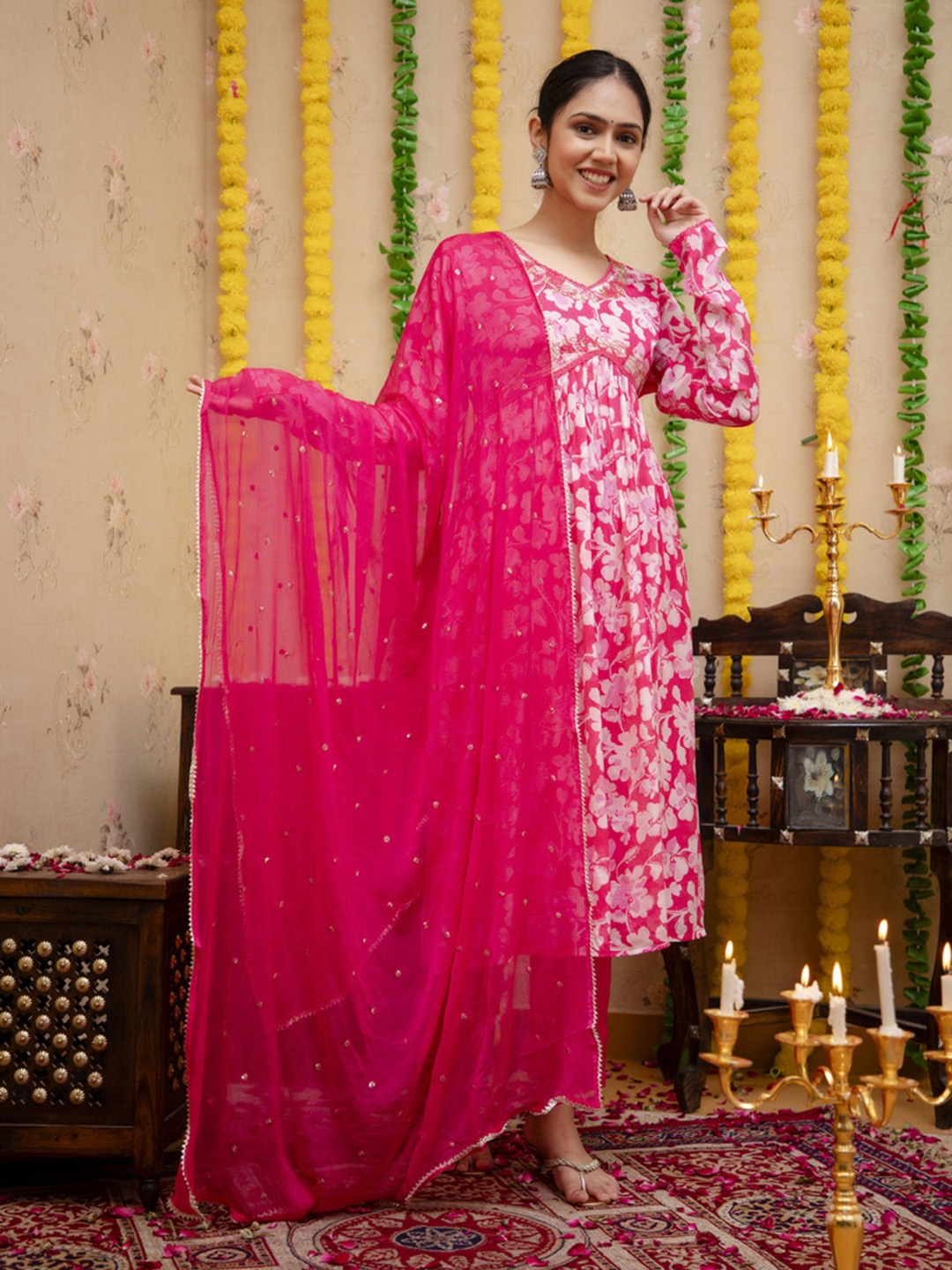 

Chandbaali Floral Embroidered Regular A-Line Kurta with Trousers & Dupatta, Fuchsia