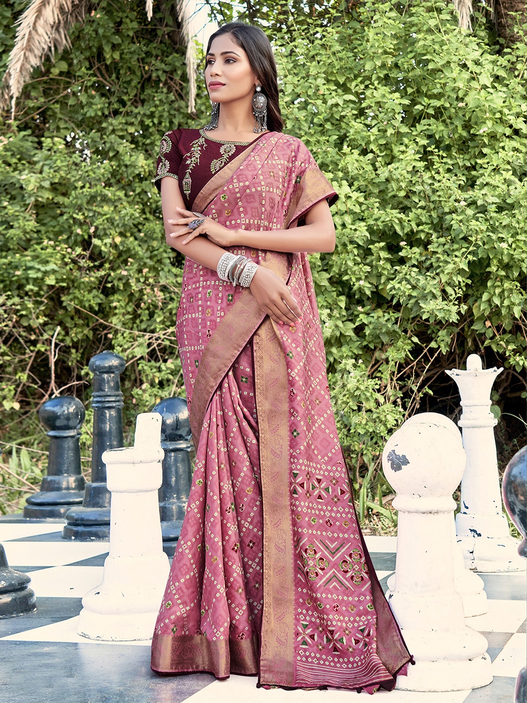 

VIRICA Zari Silk Blend Saree, Pink