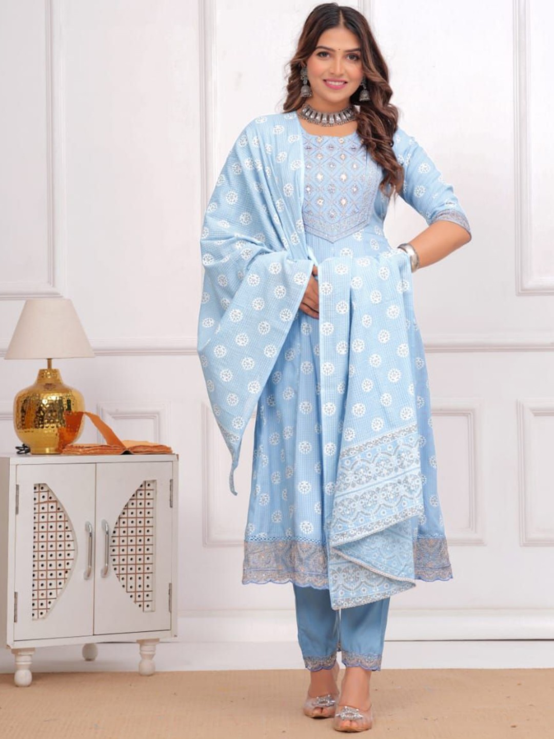 

PARUCREATION Ethnic Motifs Printed Thread Work Kurta with Palazzos & Dupatta, Blue