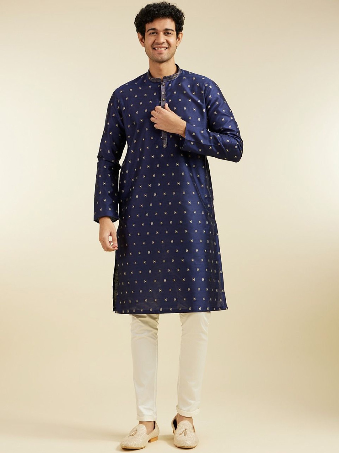 

Diwas by Manyavar Geometric Woven Design Straight Kurta, Blue