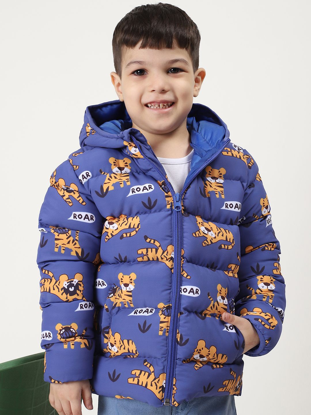 

HOUSE OF VEDAS Boys Lightweight Puffer Jacket with Patchwork, Blue