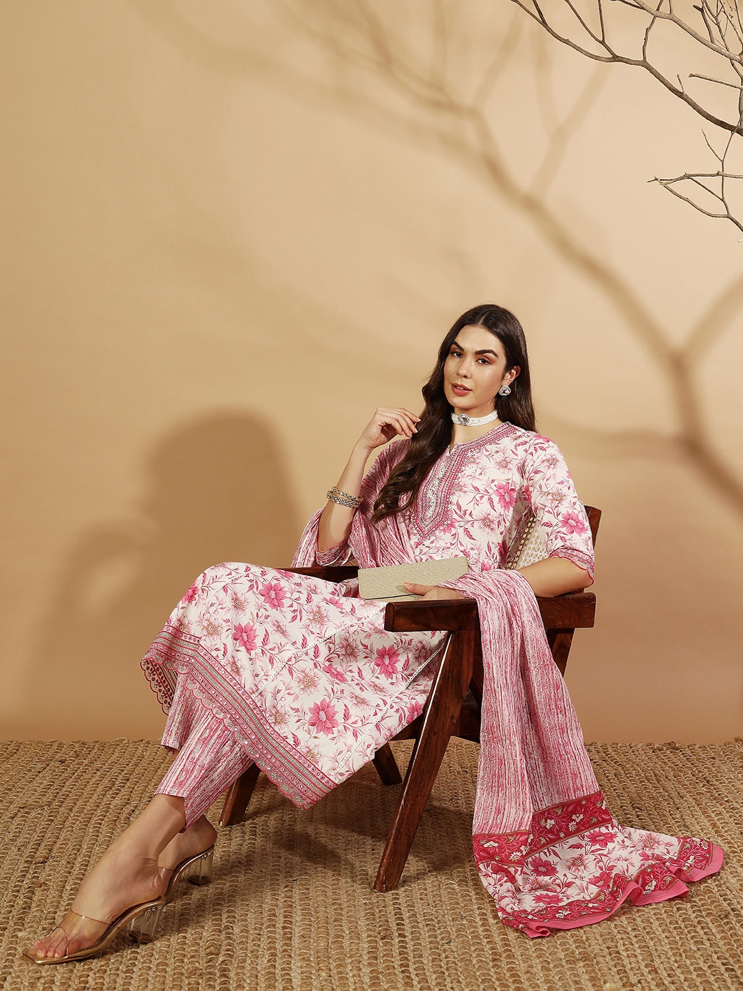 

IkDaiya Floral Printed Mirror Work Notch Neck Pure Cotton Kurta & Trouser & Dupatta, Pink