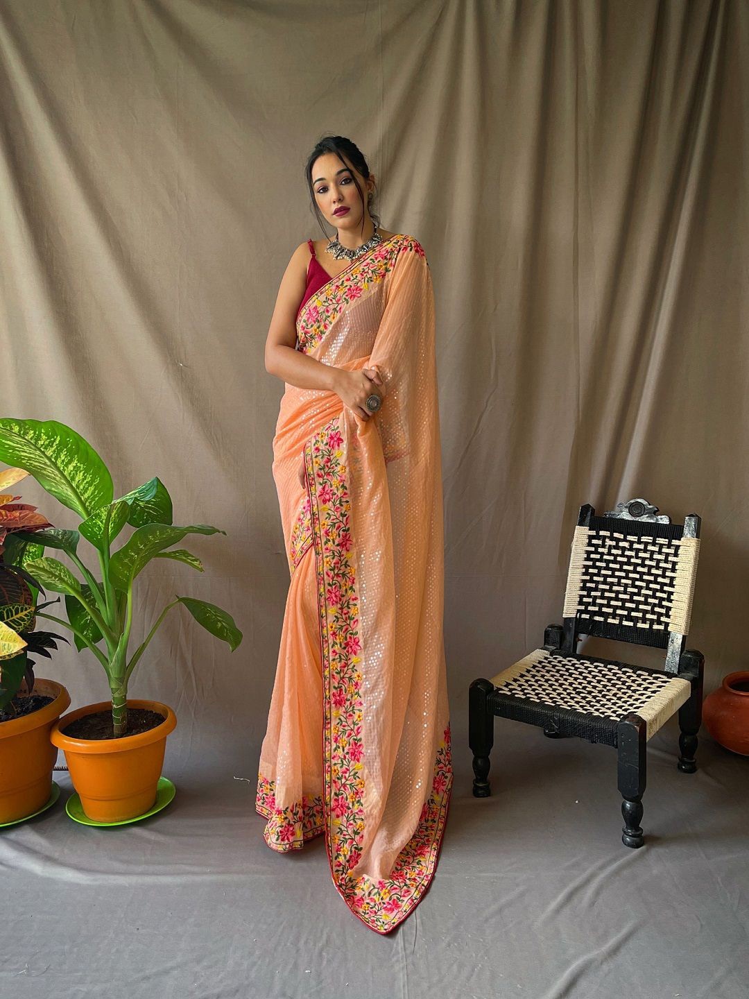

Mameraa Floral Sequinned Saree, Peach
