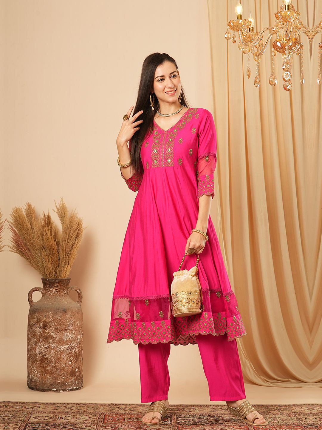 

Globus Women Floral Embroidered Panelled Sequinned Kurta with Trousers, Pink