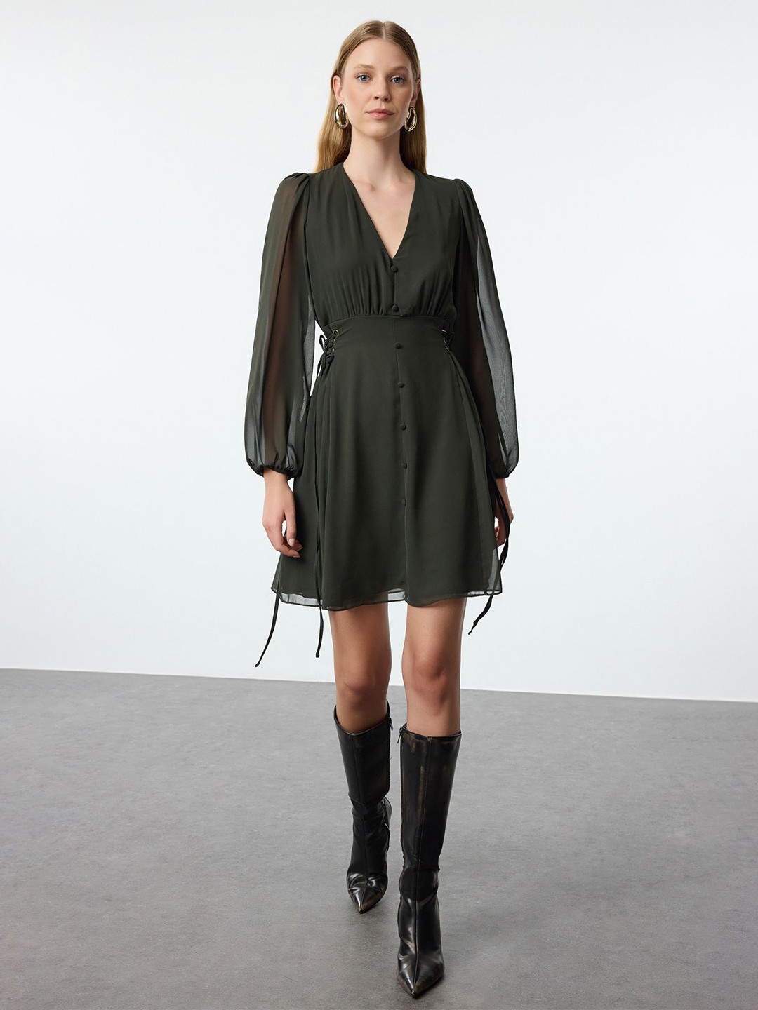 

Trendyol Fit & Flare Dress, Na