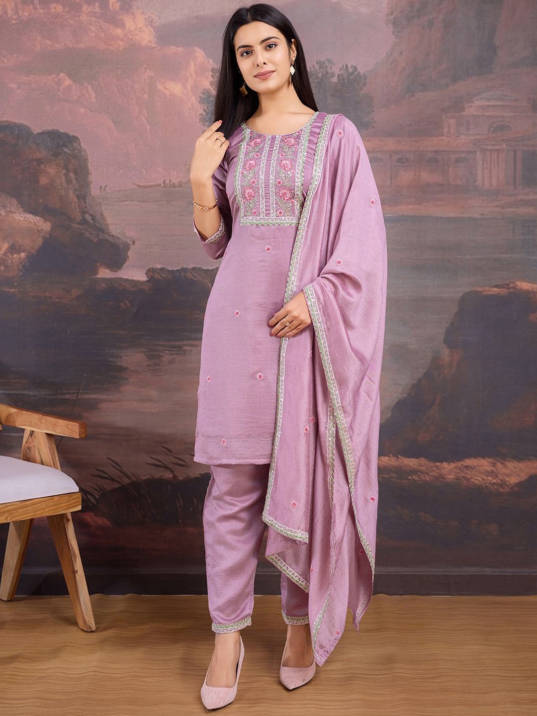 

House of Pataudi Floral Embroidered Thread Work Straight Kurta With Trouser And Dupatta, Pink