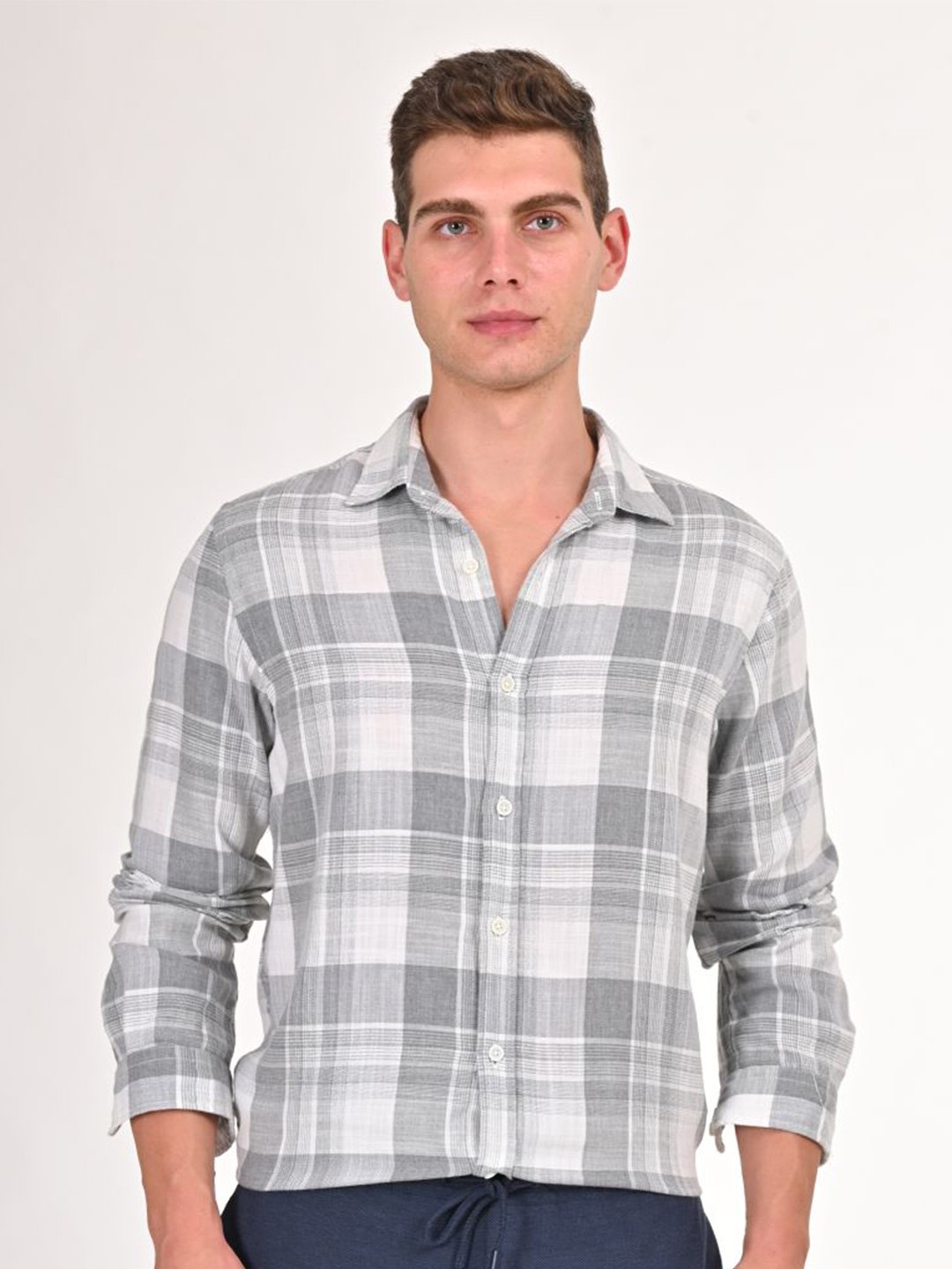 

POE Men Smart Slim Fit Opaque Checked Casual Shirt, Grey