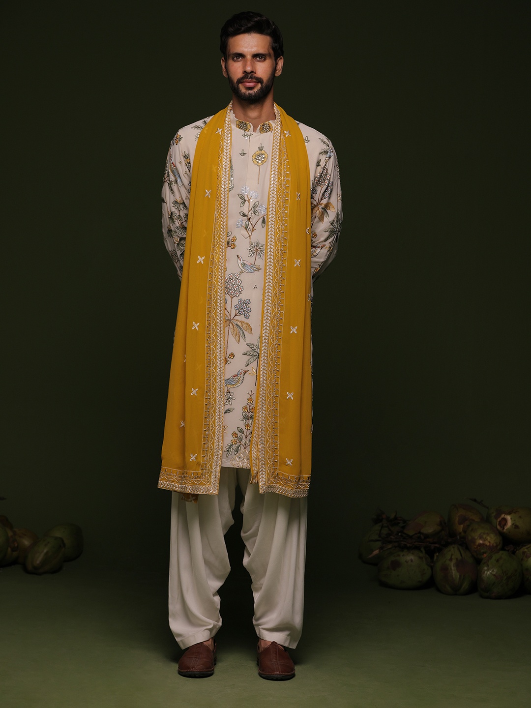 

KALPRAAG Ethnic Motifs Embroidered Mandarin Collar Straight Kurta with Patiala & Dupatta, Off white