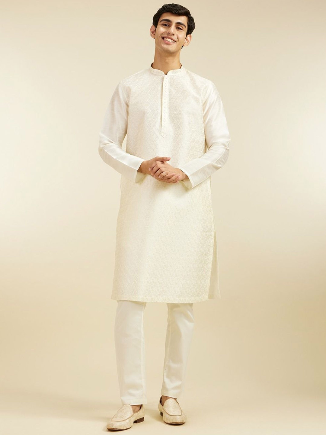 

Diwas by Manyavar Floral Embroidered Thread Work Mandarin Collar Straight Kurta, Cream