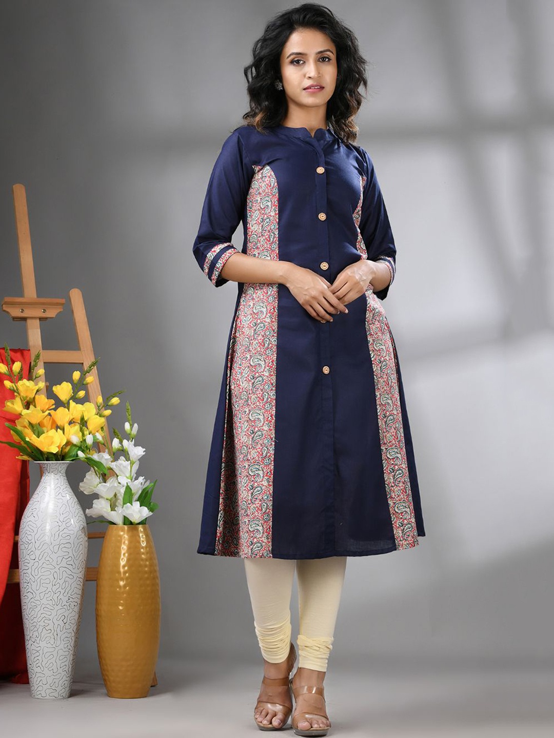 

Charukriti Women Ethnic Motifs Kurta, Navy blue