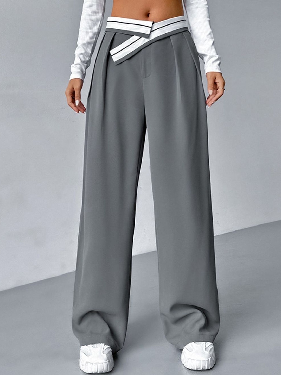 

KPOP Women Mid-Rise Regular Trousers, Grey
