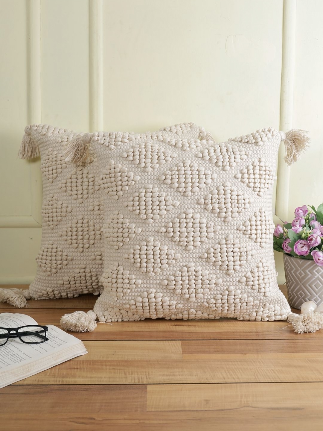 

eyda Cream-Coloured 2 Pieces Embroidered Cotton Square Cushion Covers