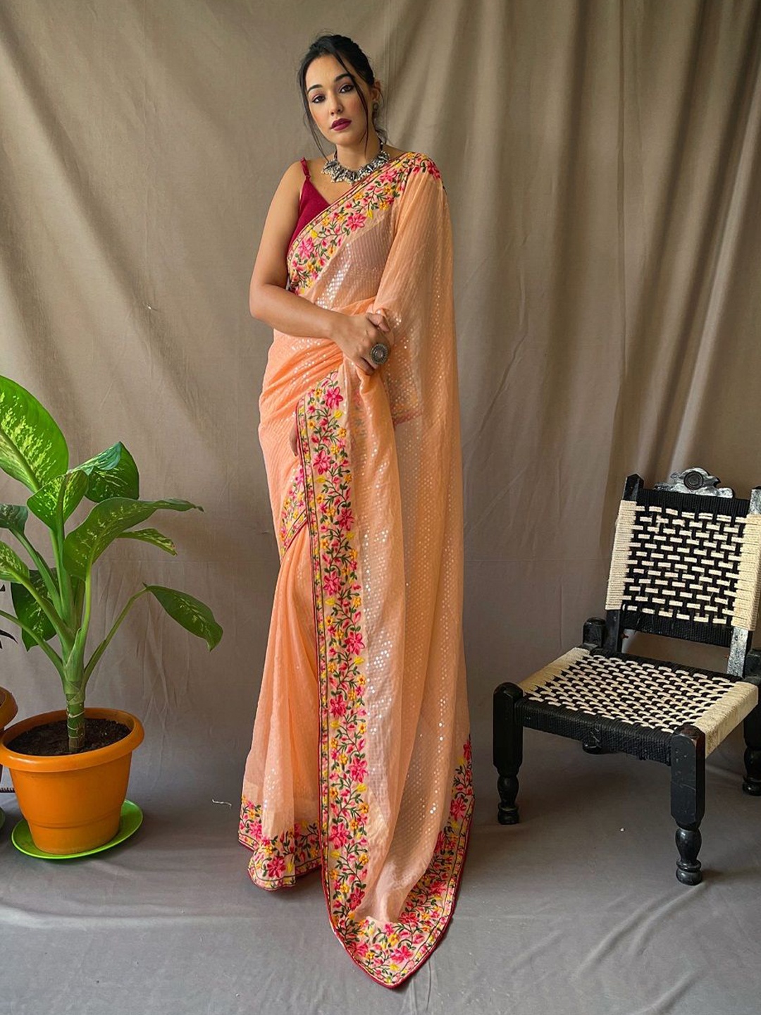 

Mameraa Embellished Sequinned Saree, Peach