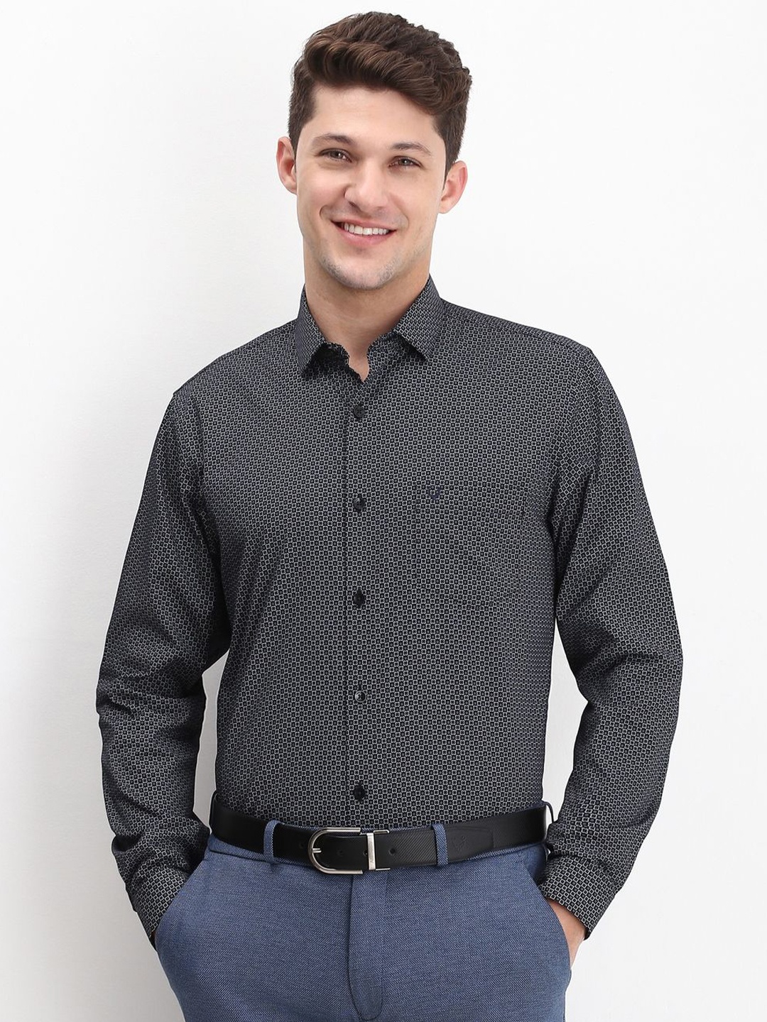 

Allen Solly Men Spread Collar Micro Ditsy Printed Cotton Slim Fit Formal Shirt, Black