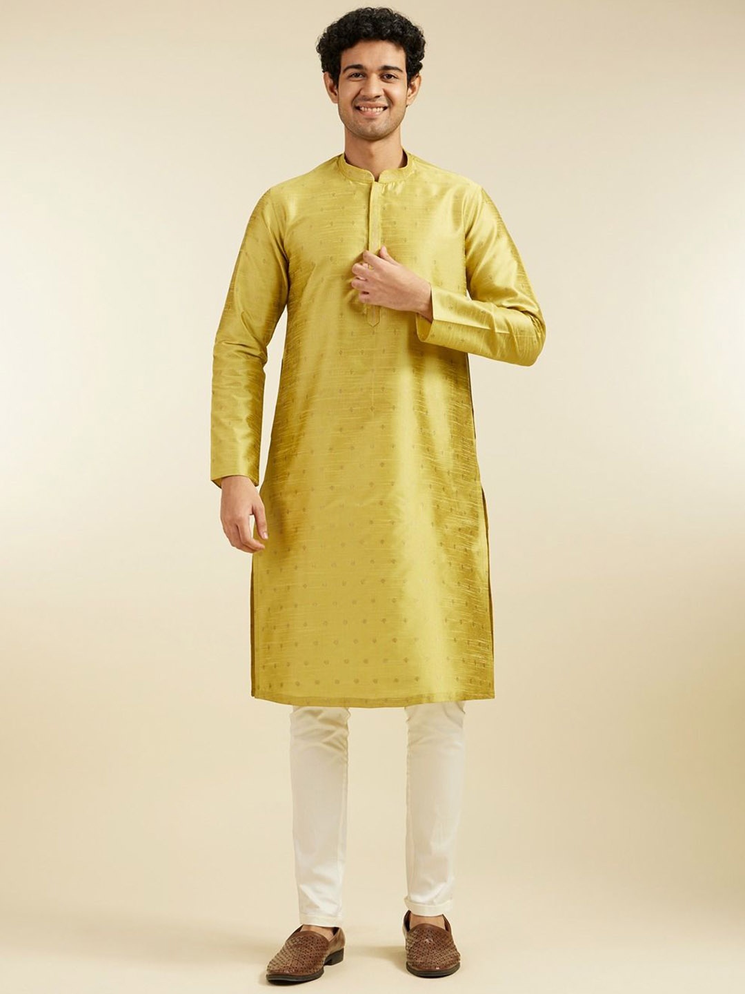 

Diwas by Manyavar Geometric Woven Design Straight Kurta, Green