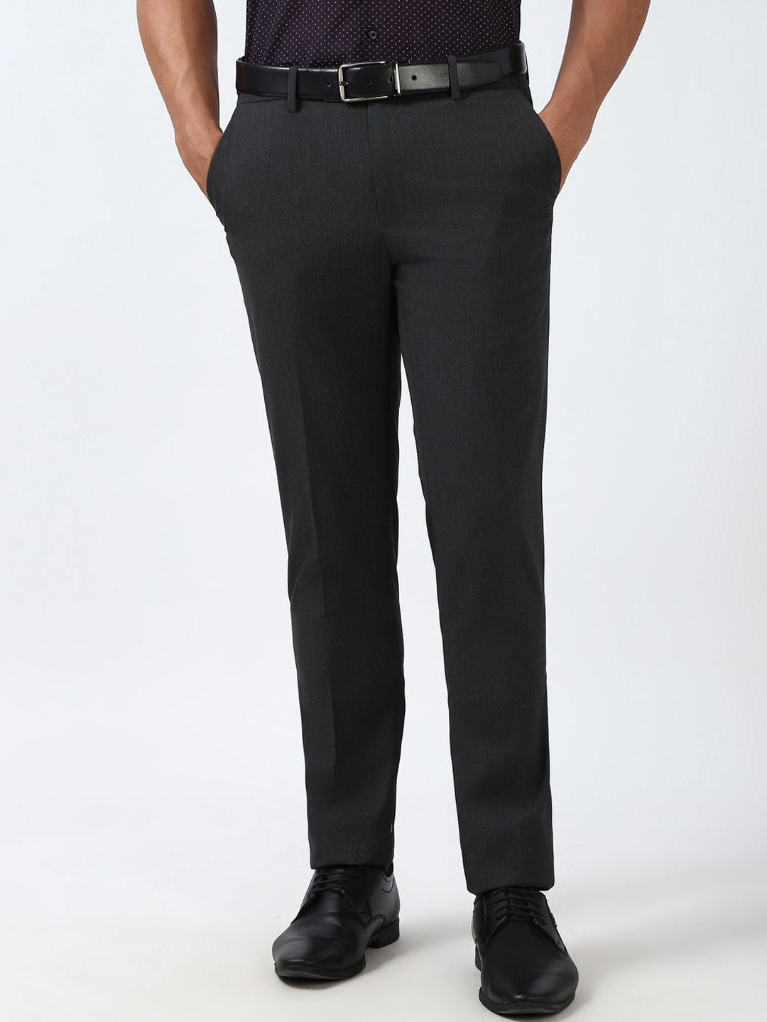 

Peter England Men Checked Slim Fit Formal trousers, Grey