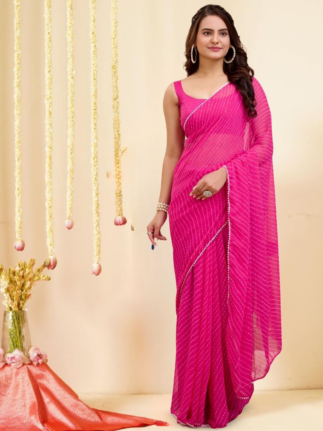 

MAGMINA Leheriya Printed Saree, Pink