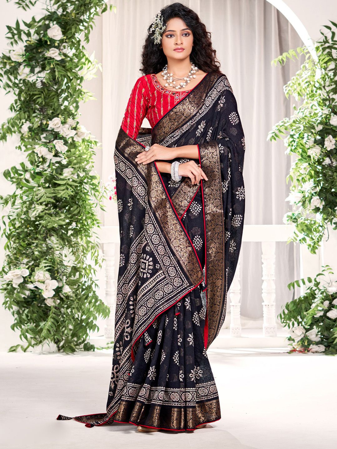 

Saree mall Ethnic Motifs Printed Sarees With Zari Border, Black