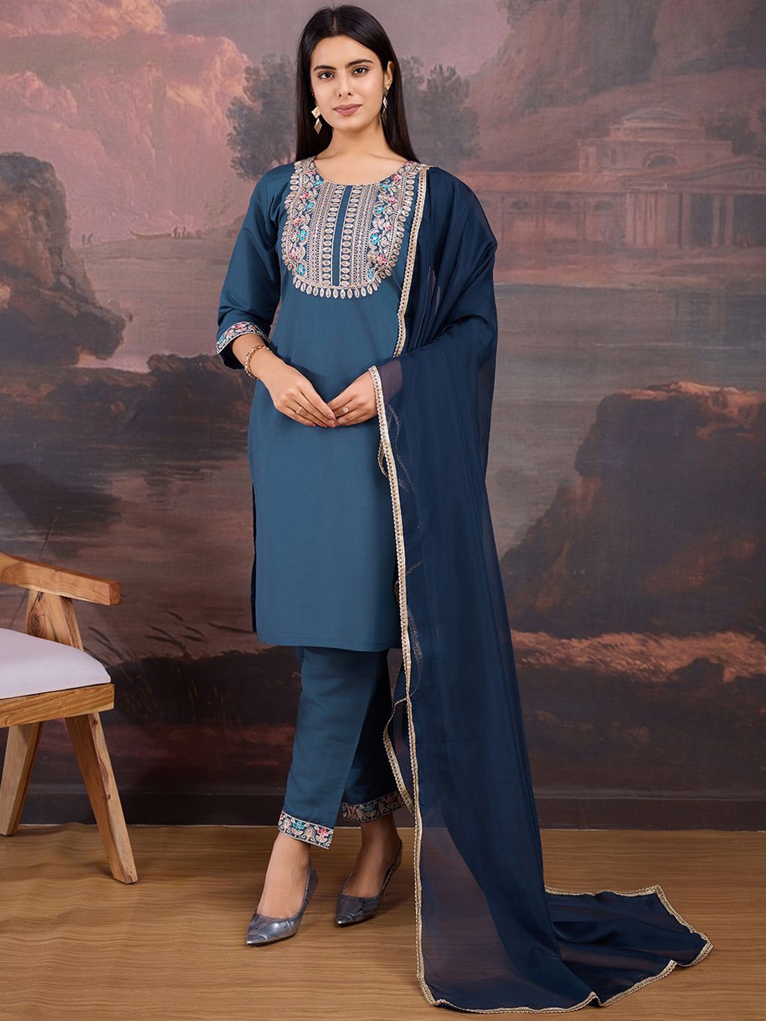 

House of Pataudi Floral Embroidered Straight Kurta Kurta With Trousers & Dupatta, Blue