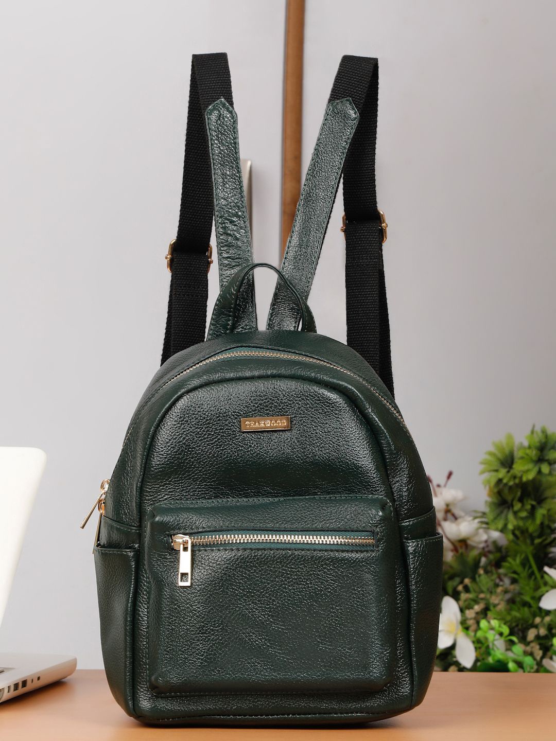 

Teakwood Leathers Women Backpack, Green