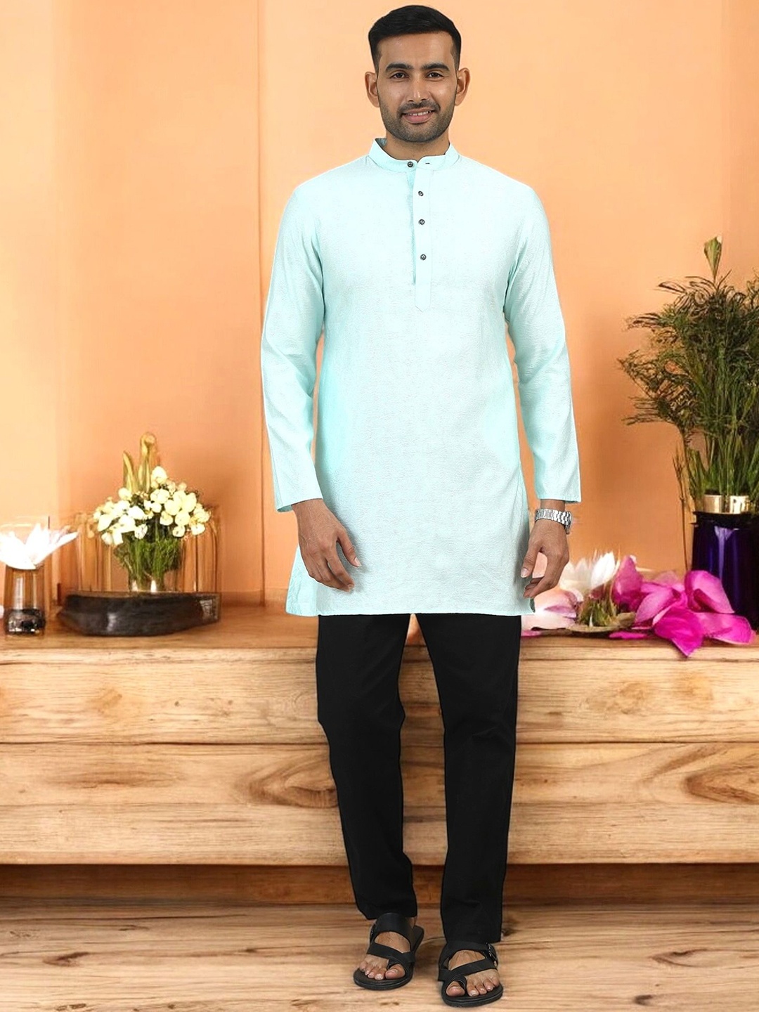 

TATTVA Men Thread Work Kurta, Blue