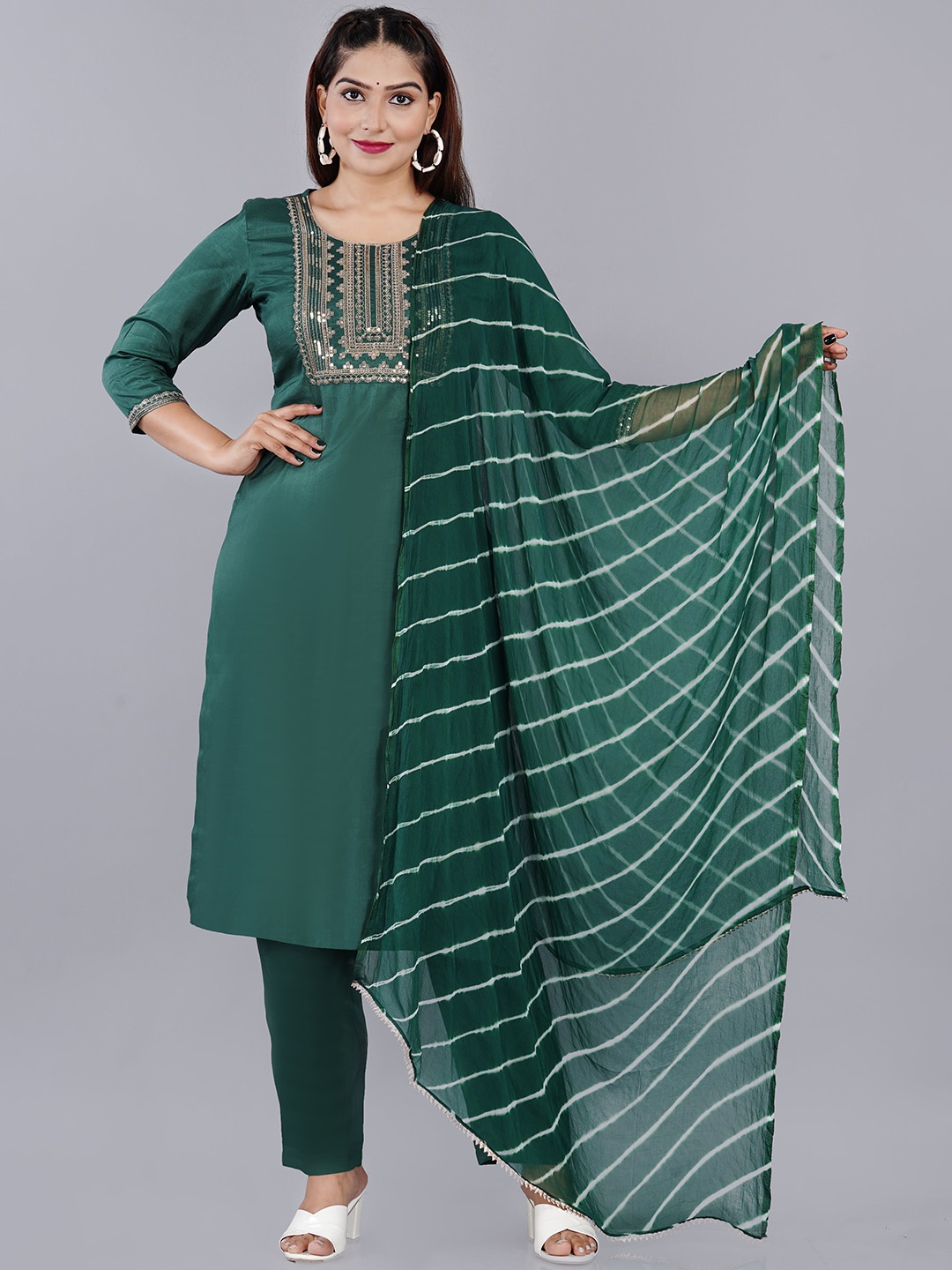 

BAESD Women Embroidered Regular Kurta with Trousers, Green