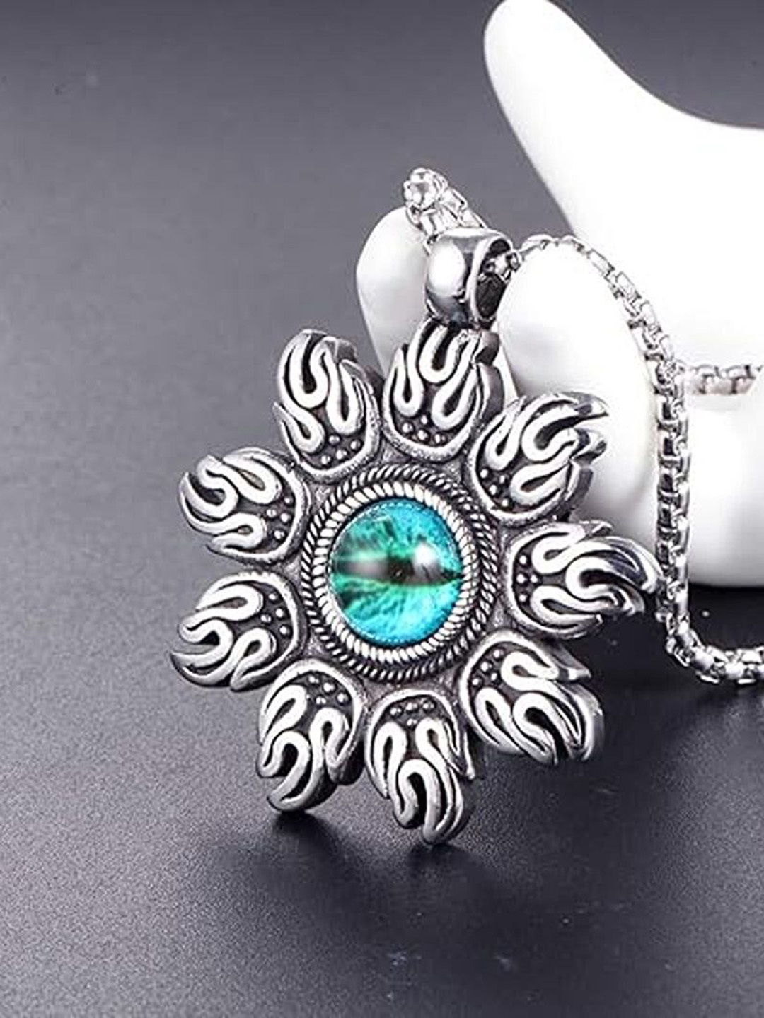 

Heer Collection Silver-Plated Contemporary Pendants with Chains