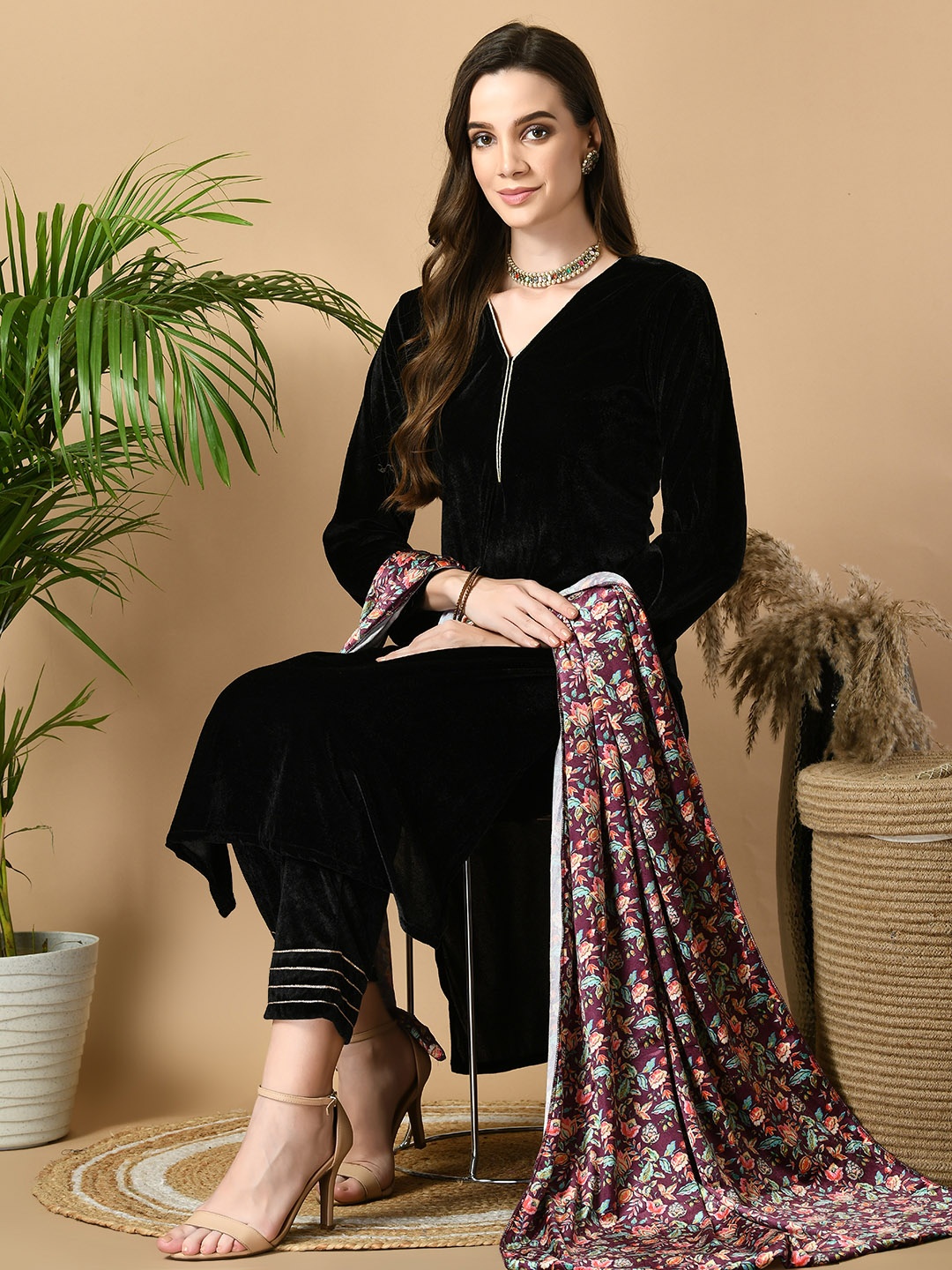 

Sangria Black V-Neck Velvet Straight Kurta With Trousers With Dupatta