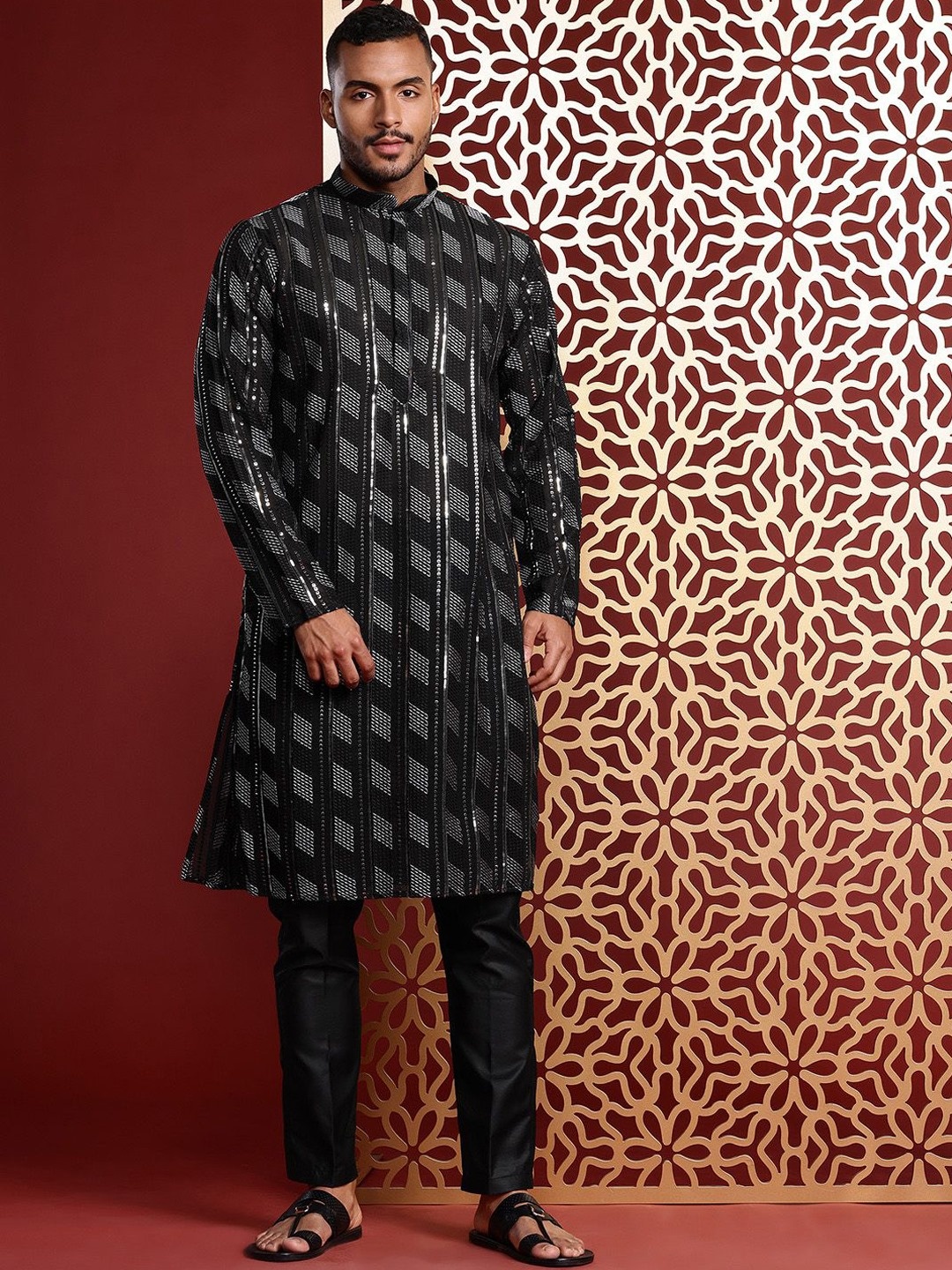 

MANQ Geometric Embroidered Sequinned Mandarin Collar Georgette Straight Kurta, Black