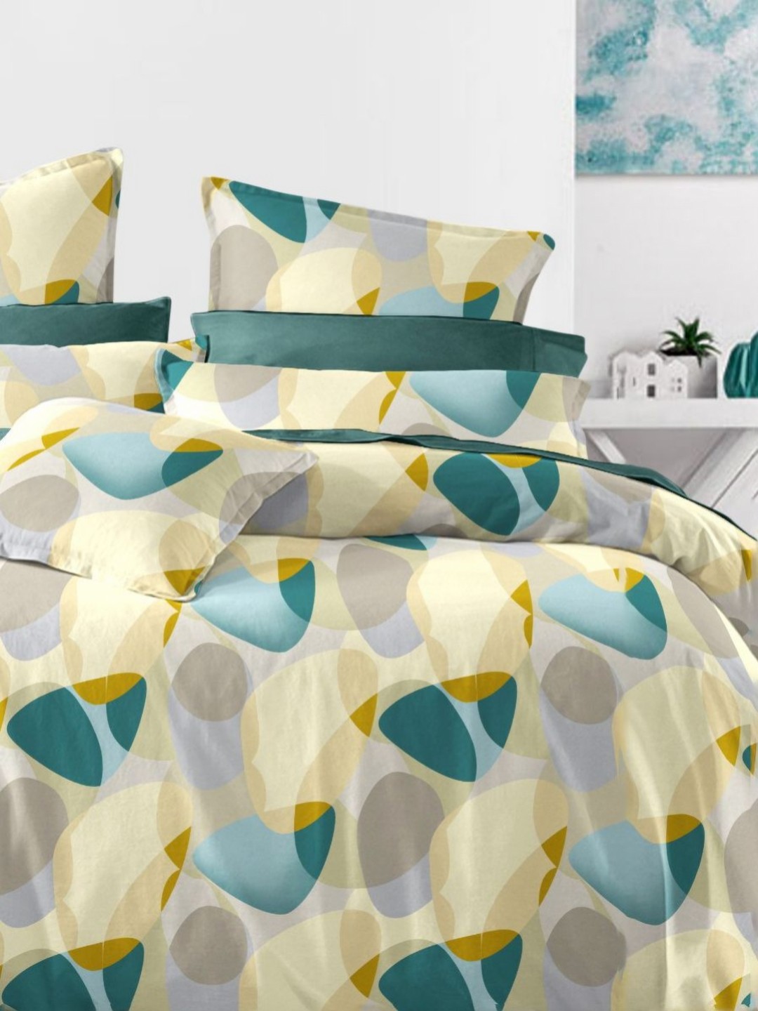 

Ariana Yellow & Green Abstract 144 TC Microfiber Super King Bedsheet with 2 Pillow Covers