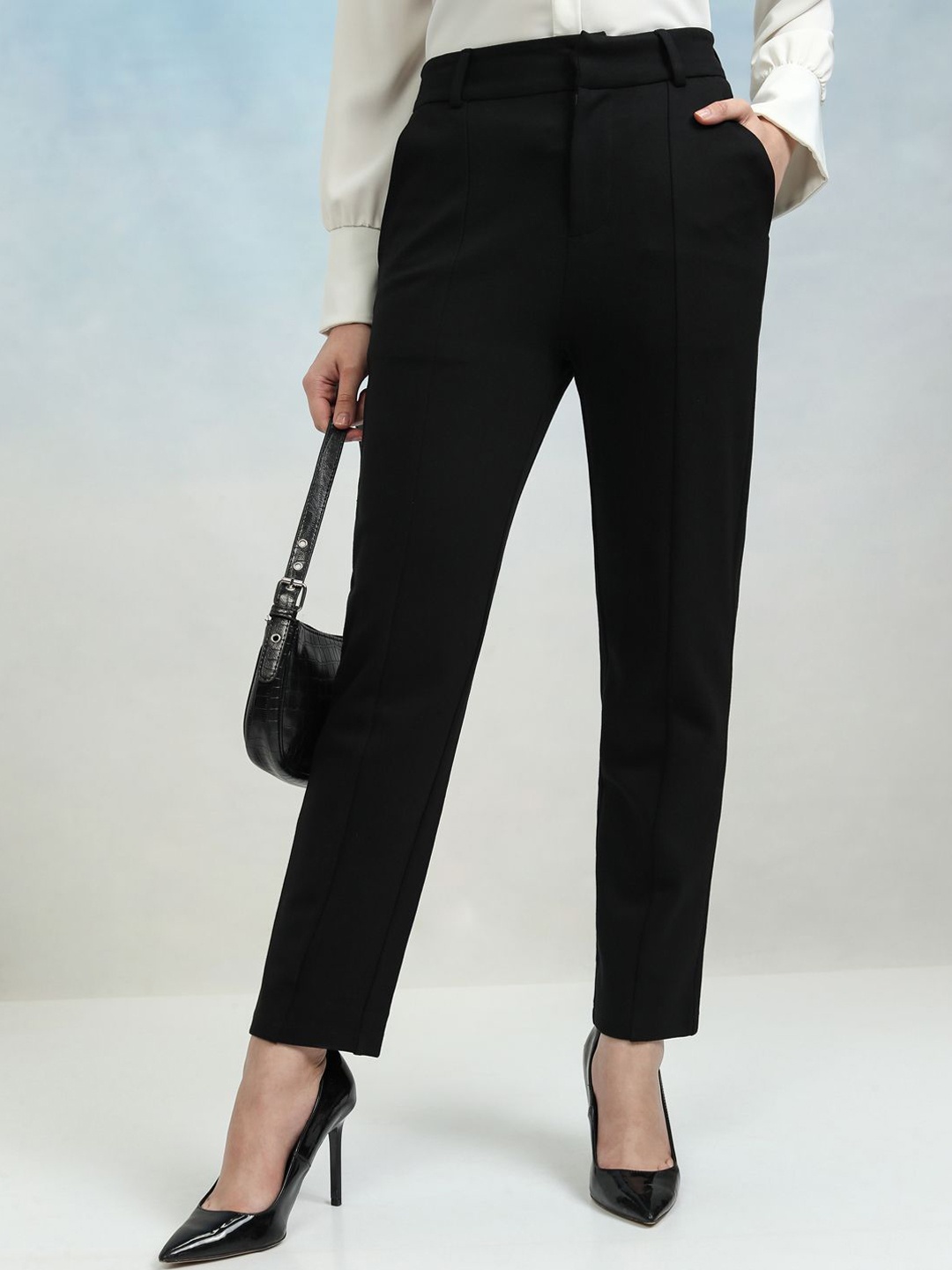 

CHIC BY TOKYO TALKIES Women Tapered Fit Trousers, Black