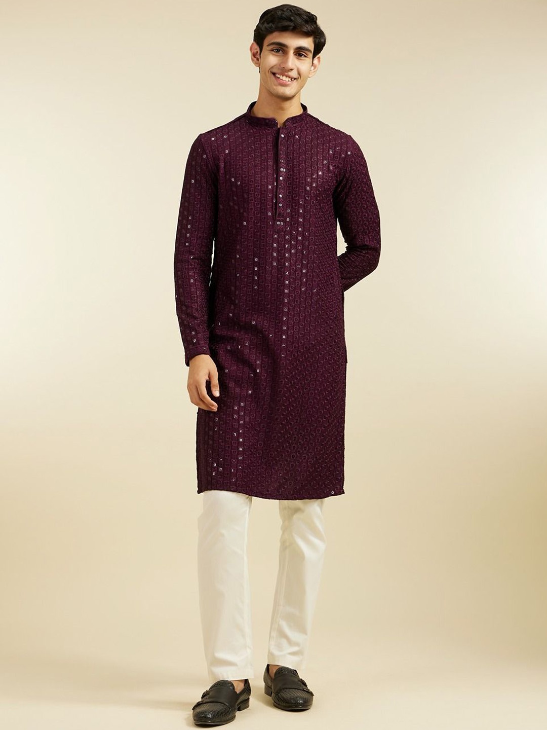 

Diwas by Manyavar Geometric Chikankari Embroidered & Sequinned Mandarin Collar Kurta, Purple