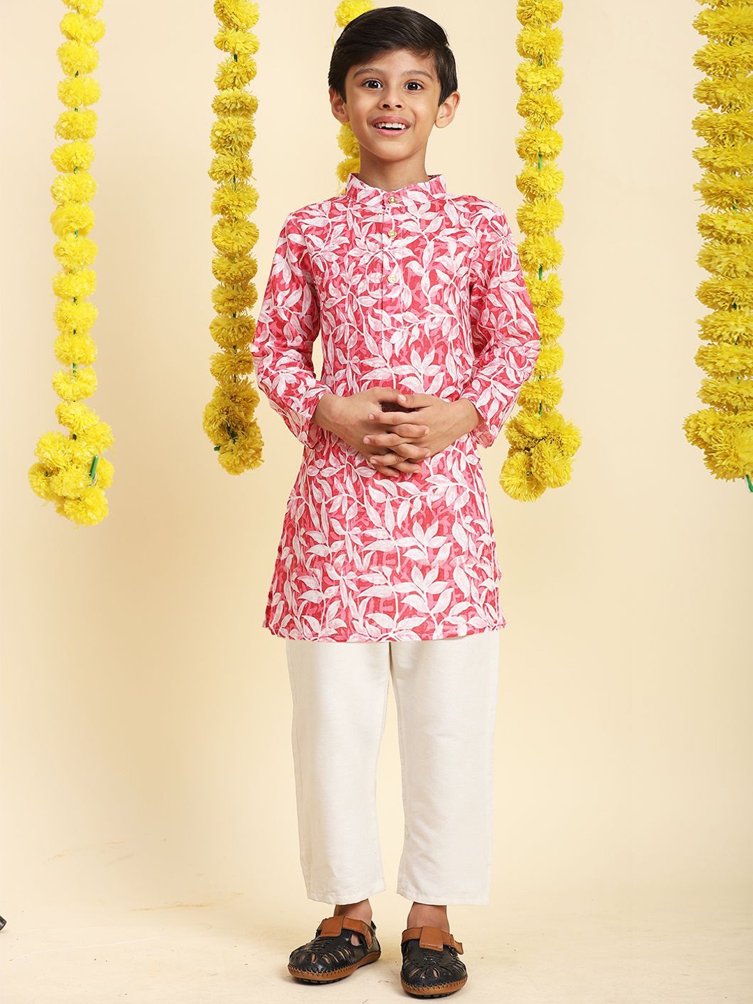 

Cutiekins Boys Floral Printed Mandarin Collar Kurta With Pyjamas, Coral