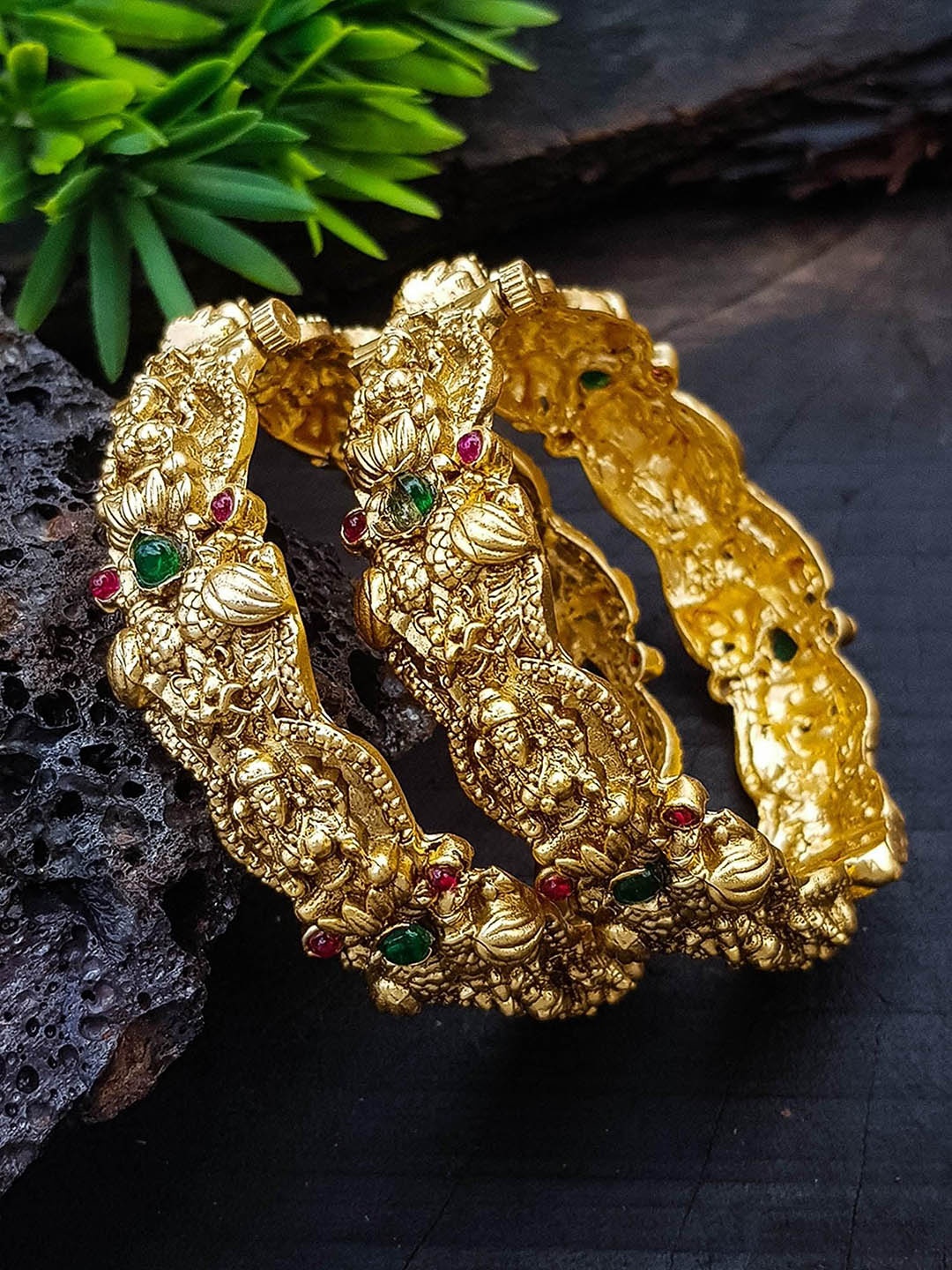 

GRIIHAM Set Of 2 Gold-Plated Stone-Studded Bangles