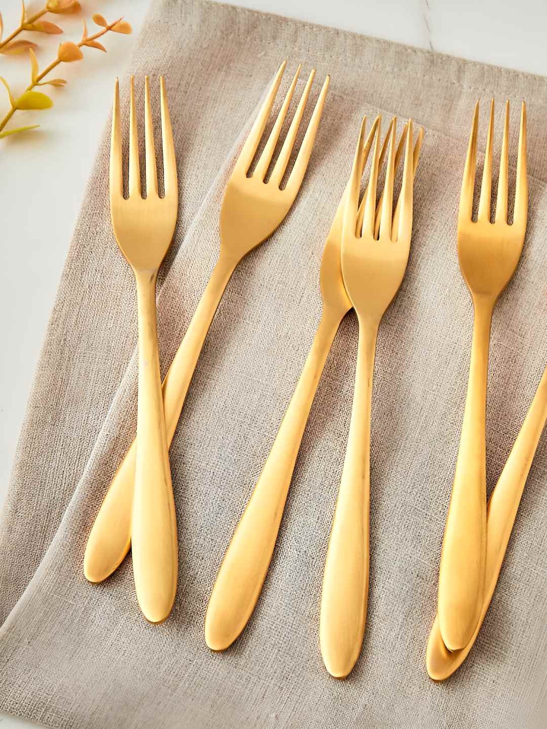 

Home Centre Gold Toned 6 Pieces Stainless Steel Dinner Forks