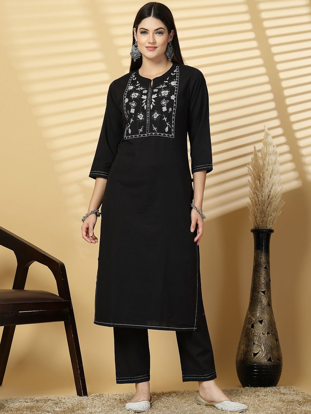 

Pistaa Floral Embroidered Sequined Yoke Design Kurta With Trousers, Black