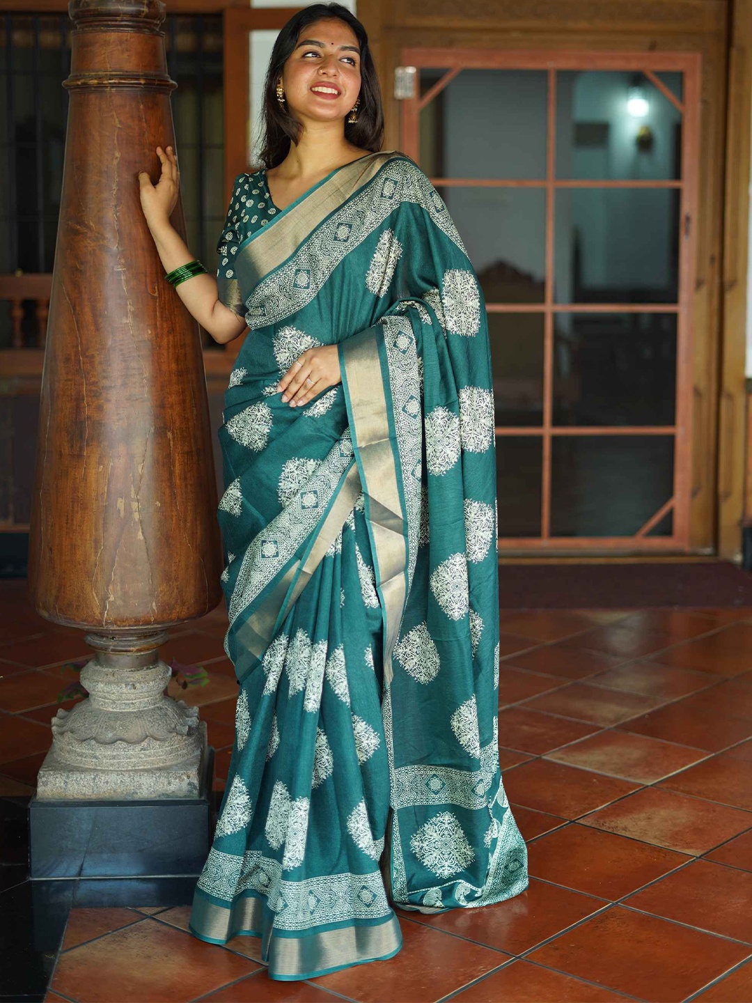 

STAVA CREATION Ethnic Motifs Printed Zari Saree, Teal