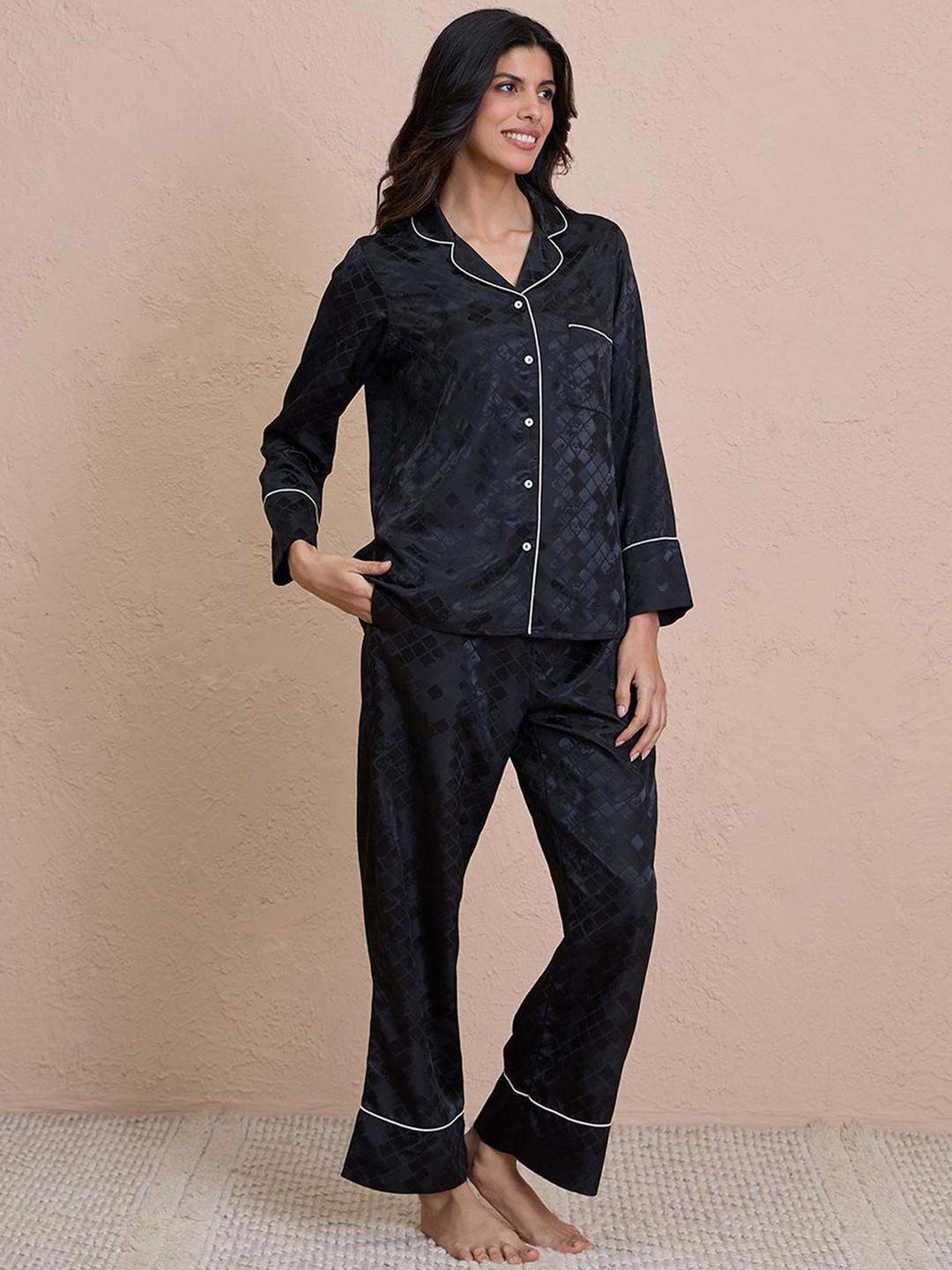 

Nykd Women Printed Night suit, Black
