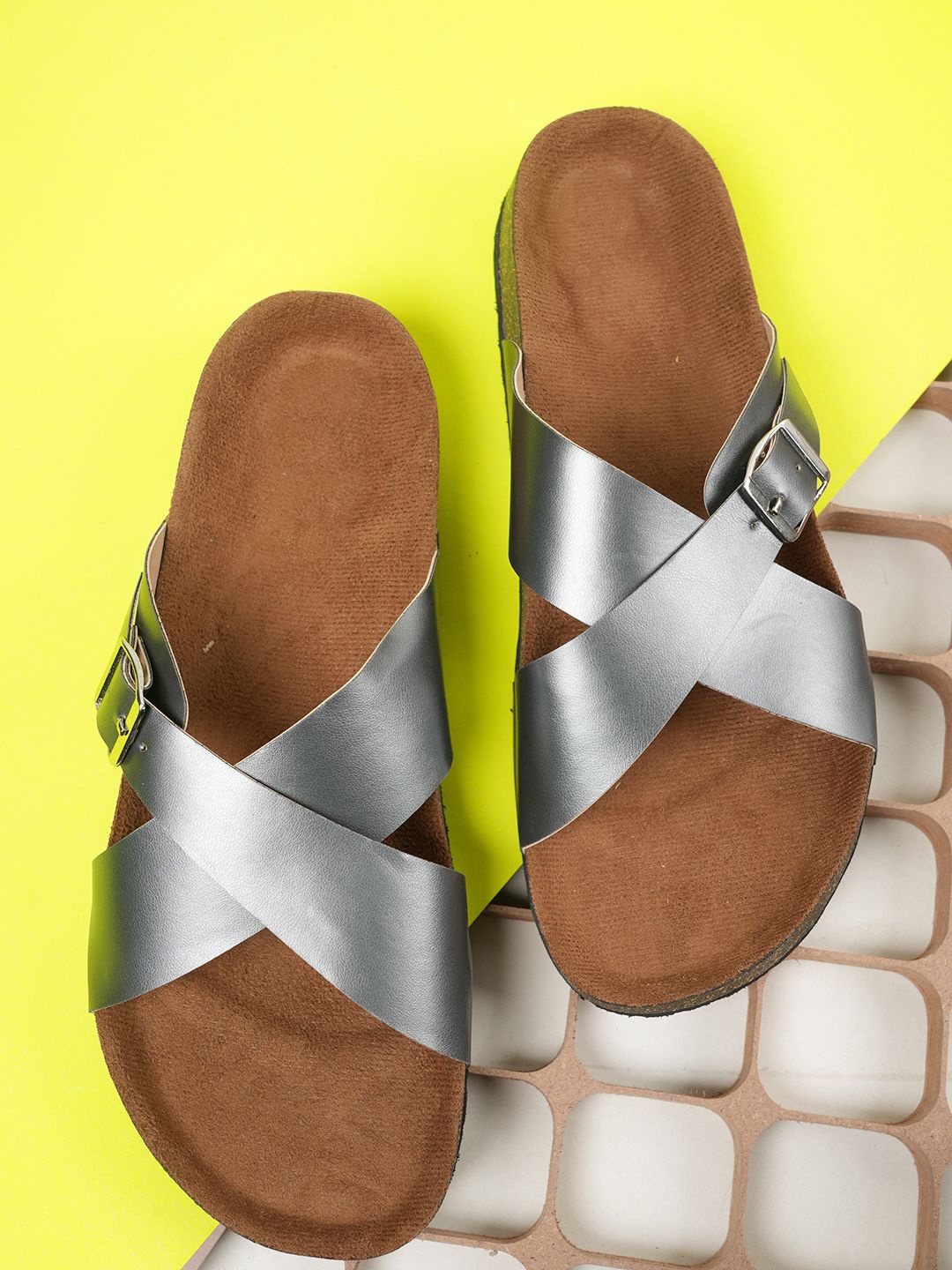 

MOZAFIA Women Open Toe Flats with Buckles, Grey