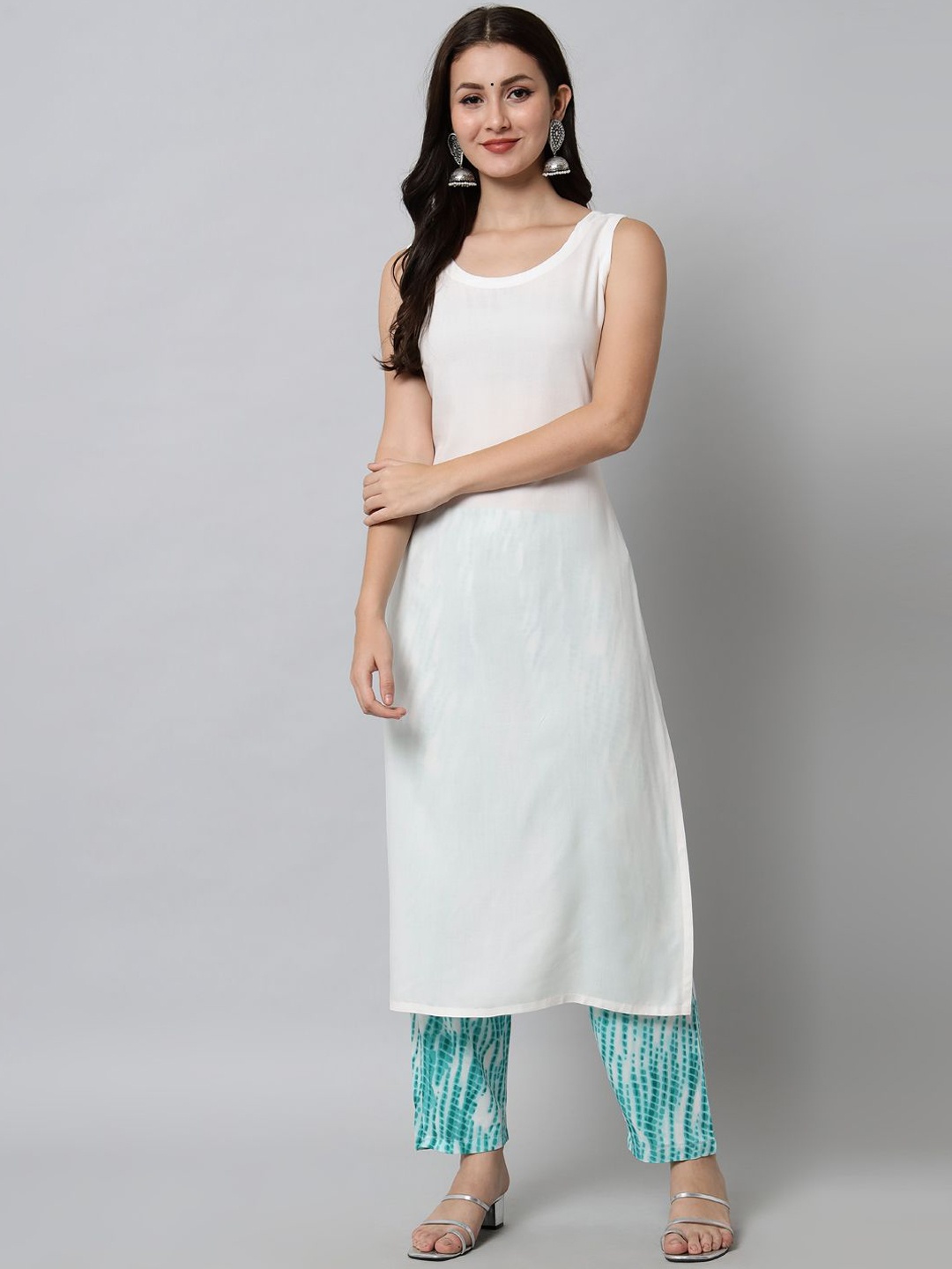 

NYPA Round Neck Straight Kurta with Trousers, White