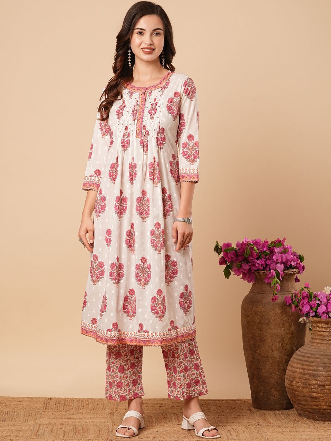

FASHOR Women Floral Printed Pleated Beads and Stones Pure Cotton Kurta with Trousers, Off white