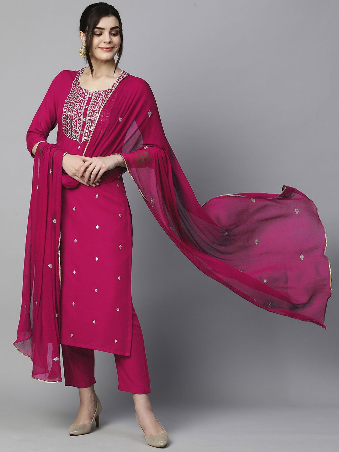 

GoSriKi Women Floral Embroidered Regular Thread Work Kurta with Trousers & With Dupatta, Pink