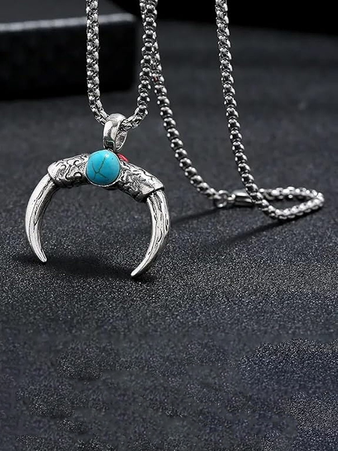 

Heer Collection Silver-Plated Contemporary Pendants with Chains