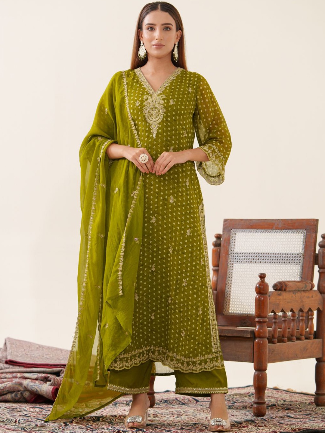 

House of Pataudi Bandhani Printed V-Neck Thread Work Kurta With Trousers & Dupatta, Green