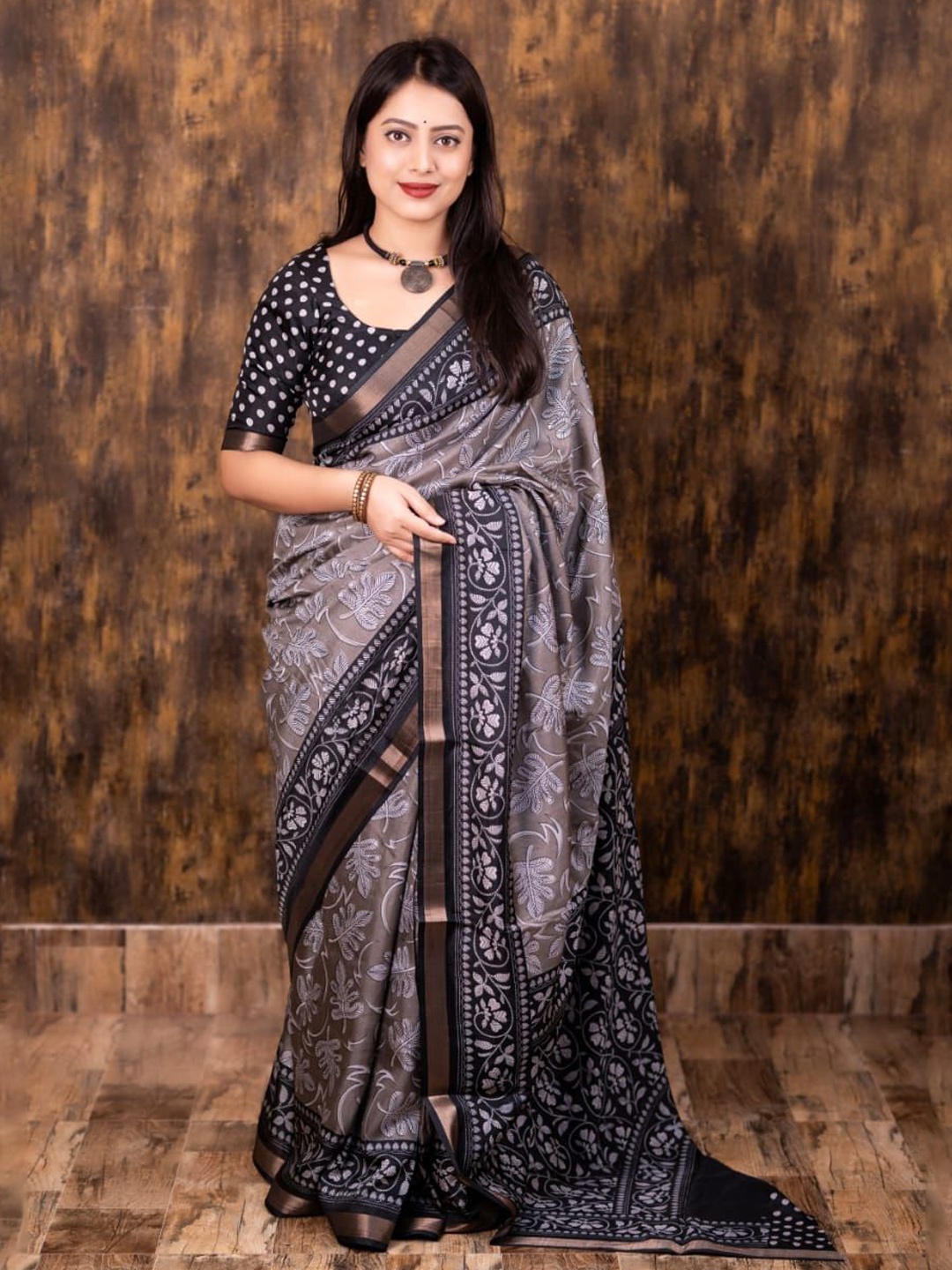 

STAVA CREATION Floral Printed Woven Design Zari Saree, Grey