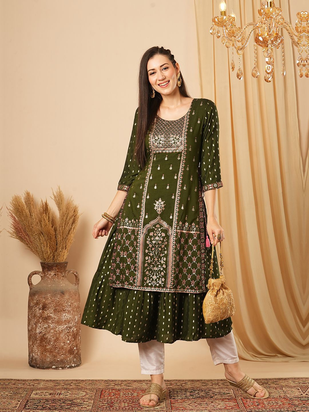 

Globus Women Ethnic Motifs Printed Indie Prints Kurta, Green