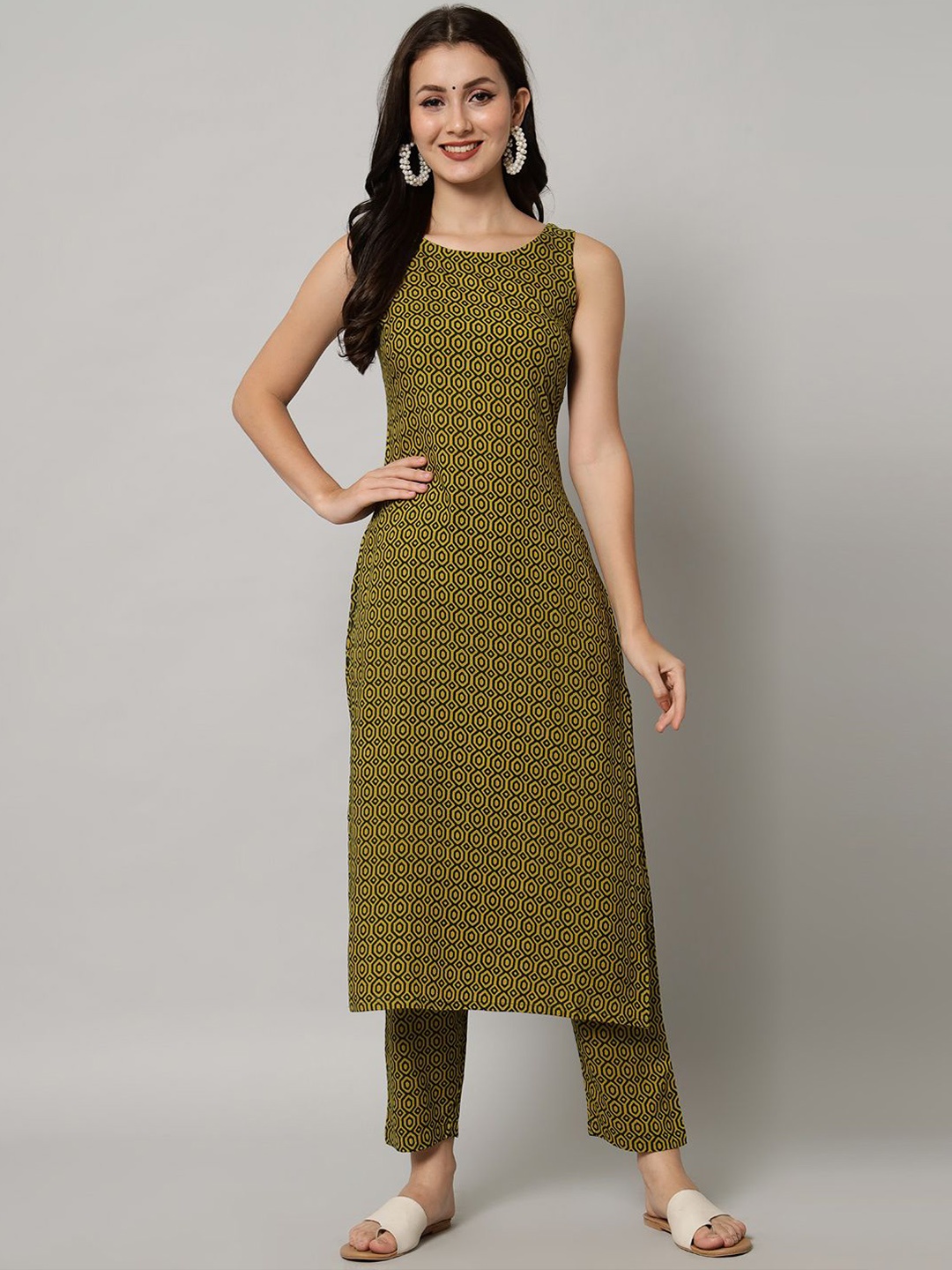 

NYPA Geometric Printed Straight Kurta with Trousers, Green