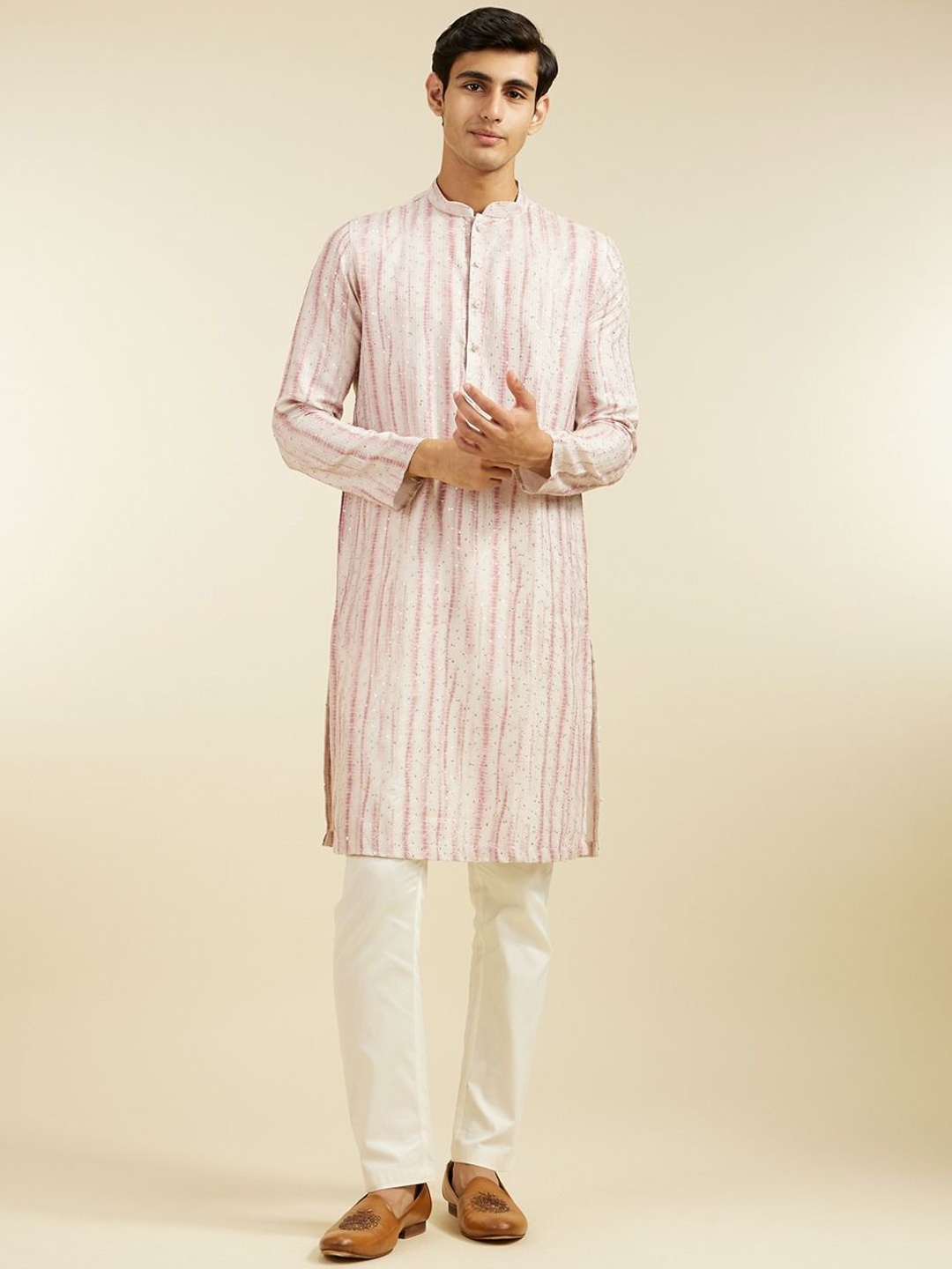 

Diwas by Manyavar Geometric Embroidered Sequins Mandarin Collar Cotton Straight Kurta, Pink