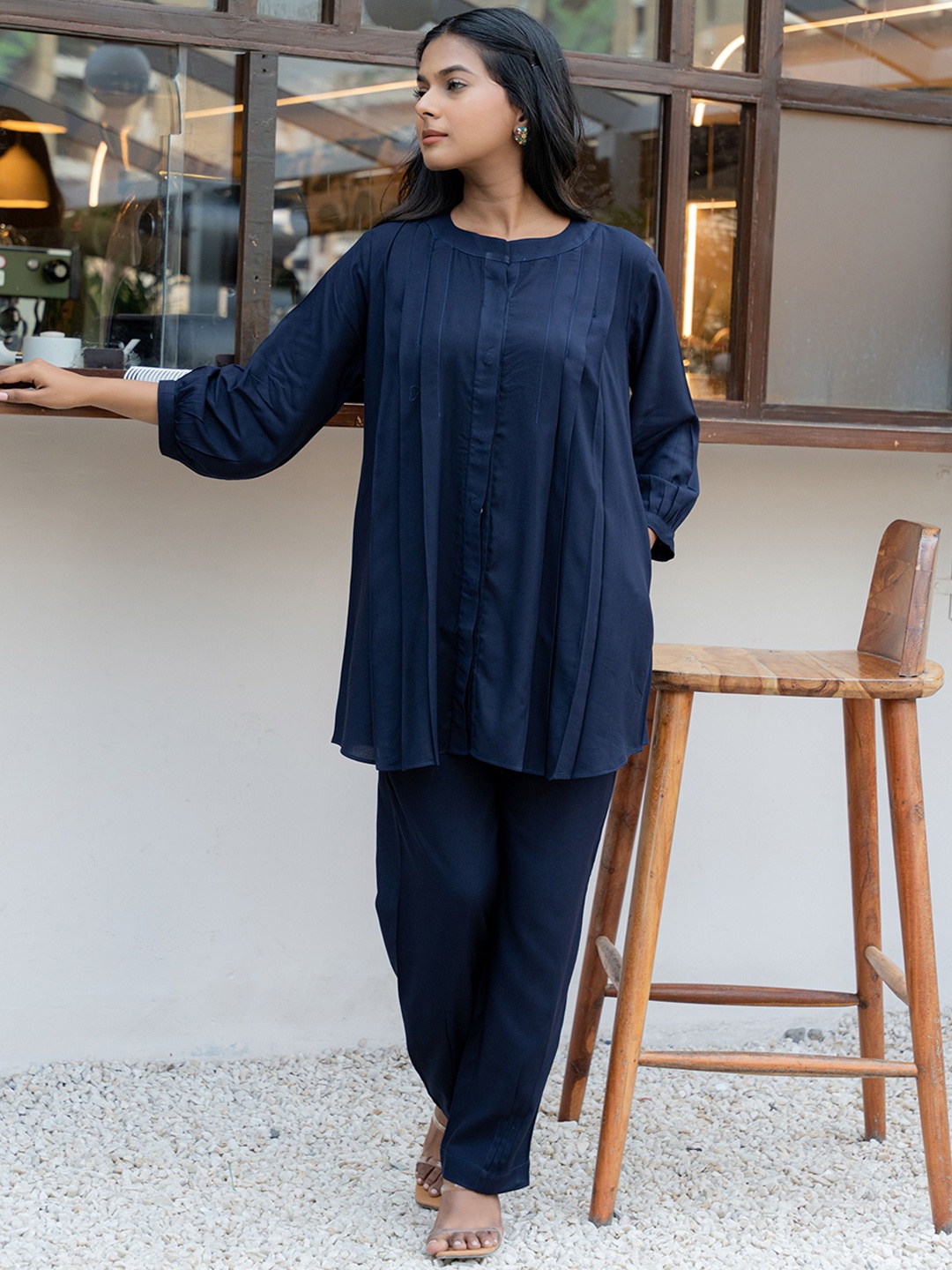 

GULABOSITABO Women Pleated Flared Solid Co-ords, Navy blue